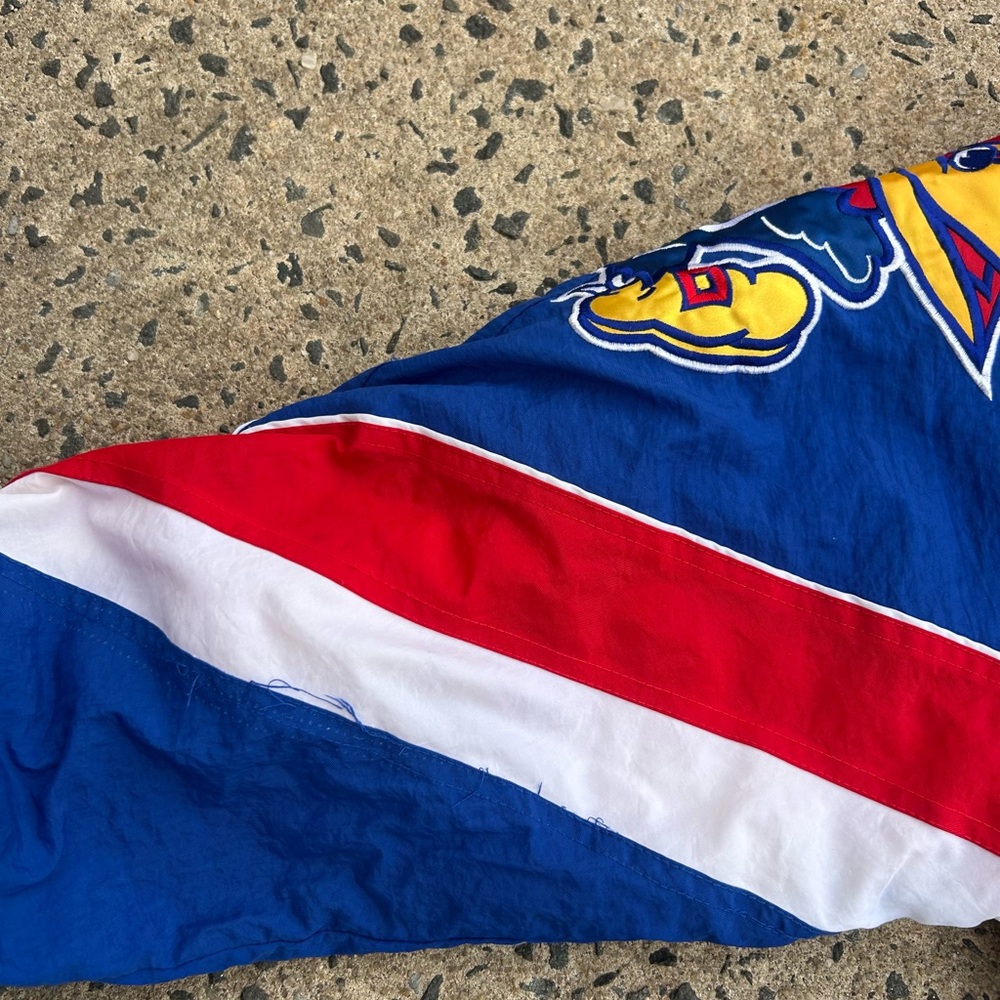 Vintage 90’s Starter Kansas Puffer Jacket Size Small - Picture 4 of 11